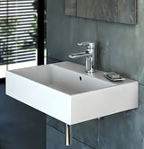 Bel keramični viseči umivalnik Ideal Standard Strada 71x42 cm z odprtino pro za armaturo na sredini.