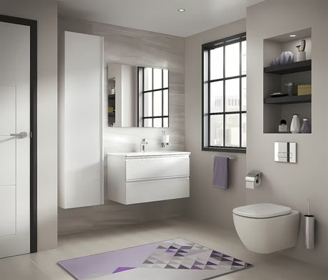 Bel viseča WC školjka Ideal Standard Tesi s tehnologijo AquaBlade in sedežem z mehko Zapiranje Soft Close