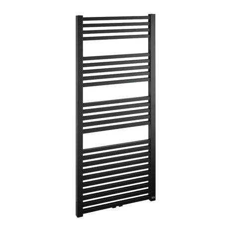 Kombiniran radiator Isan Quadrat v črni mat barvi s sredinskim stenskim priklopom.