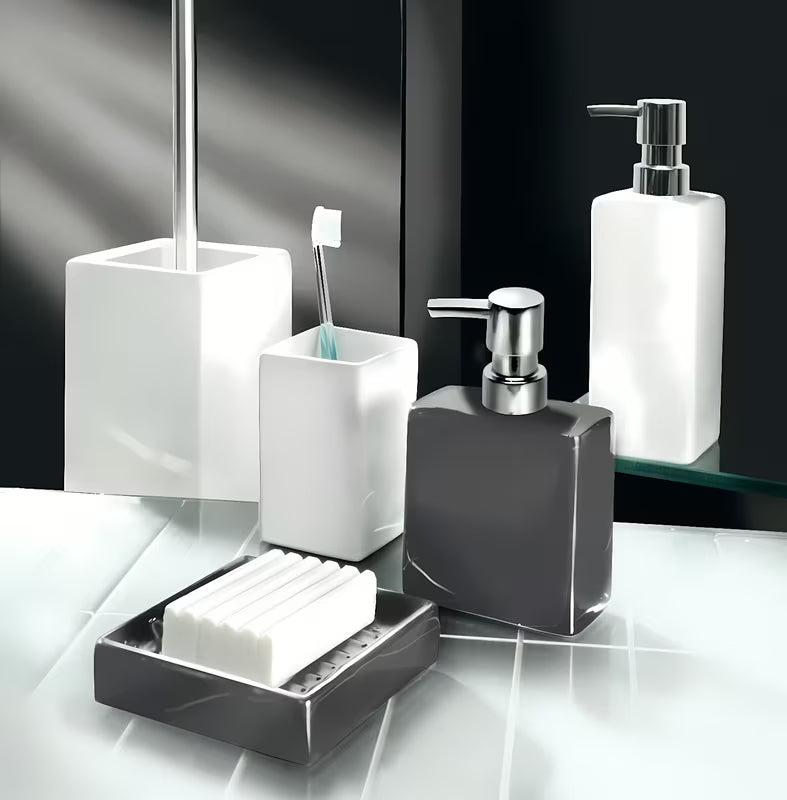 Bijela keramička posoda za milo Kleine Wolke Flash kao elegantan dodatak kupaonici.