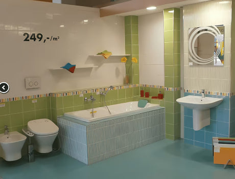 Zeleni ergonomski naslon za glavu za kadu Laguna Fortuna pro udobnu potporu za glavu tijekom kupanja.