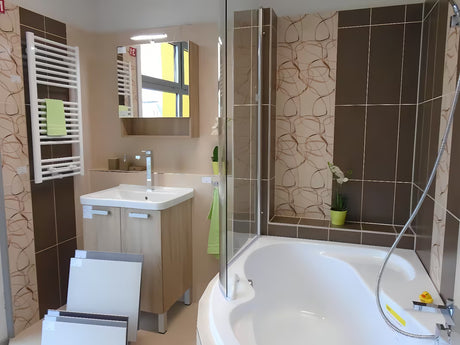 Preklopna stena za kopalno kad Laguna Fortuna 150 cm u krom izvedbi pro asimetričnu kadu Fortuna Plus.