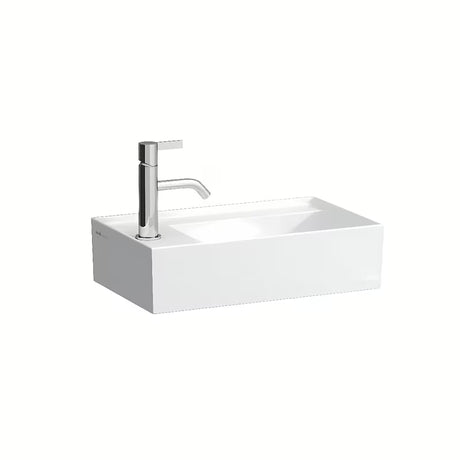 Bel keramični umivalnik Laufen Kartell 46x28 cm s površino za enostavno vzdrževanje
