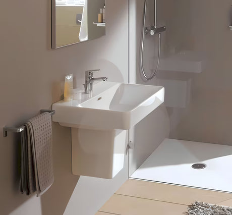 Bel viseče keramični umivalnik Laufen Pro S 70x46,5 cm z odprtino pro za armaturo na sredini