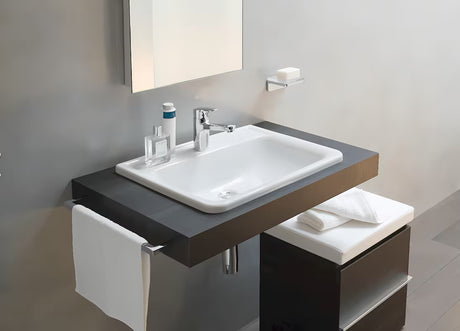 Vgradno keramični umivalnik Laufen Pro S 56x44 cm v beli barvi z odprtino pro za armaturo na sredini