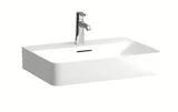 Bel keramični viseči umivalnik Laufen Val 60×42 cm z odprtino pro armaturo na sredini.