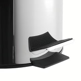 Kromirani koš za smeti Multi s tehnologijom mehko Zapiranje Soft Close i uklonjivom posudom u sjajnoj izvedbi.