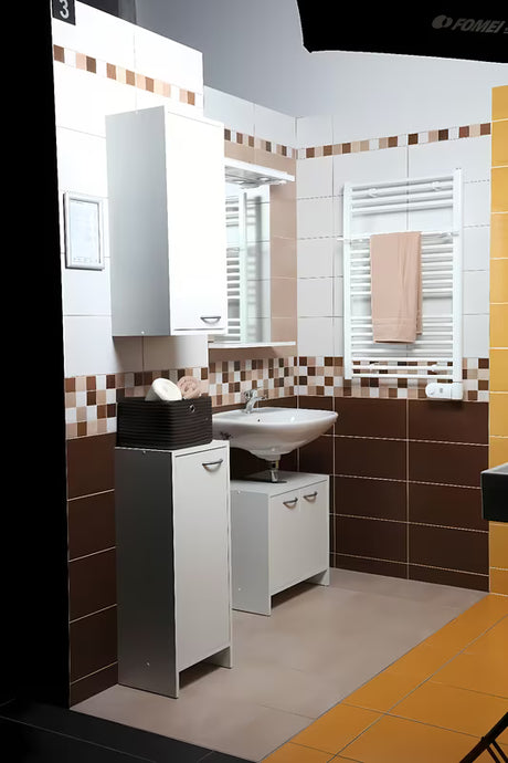 Bela univerzalna omarica pod umivalnikom Multi Praxis pro za prekrivanje sifona in shranjevanje higienskih potrebščin.
