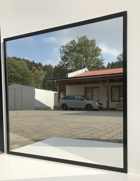 Kopalniško ogledalo Naturel s črnim aluminijastim okvirjem, 80 x 80 cm.