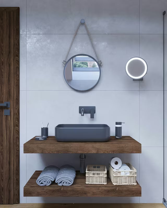 Viseča ploča za umivaonik Naturel Dolce u dekoru hrasta charleston s laminiranom površinom.