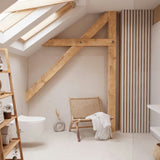 Stoječa regal Naturel Home u dekoru oraha s mat uljenom površinom od masivnog drva.