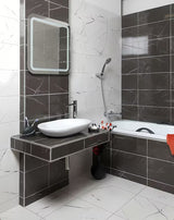 Kvadratno LED ogledalo Naturel Pavia 60x60 cm s obodnim pozadinskim osvjetljenjem i fazetiranim rubovima