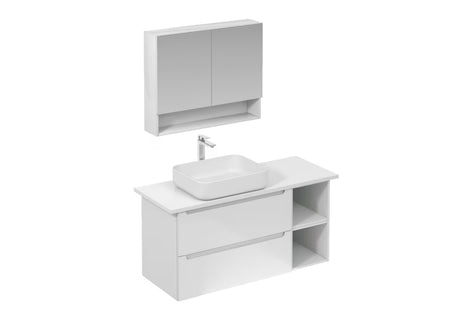 Koupalniški sestav Naturel Stilla u bijelom sjaju z umivalnikom na pult i prostorom za odlaganje