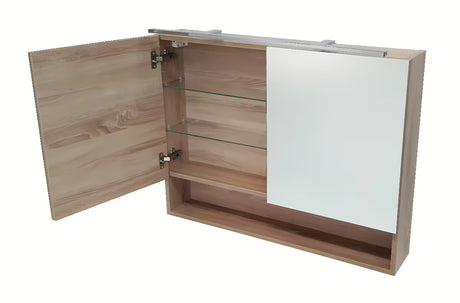 Omarica z Ogledalom Naturel Vario Dekor u dekoru hrasta bardolino s prostorom za odlaganje iza zrcalnih vrata.