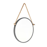Okruglo metalno ogledalo Naturel promjera 40 cm u crnoj mat boji, obješeno na čvrsto uže.