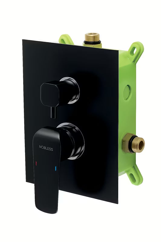 Novaservis Nobless Tina podometna tuš i armatura za kad u crnoj i krom izvedbi