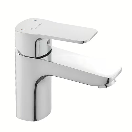 Kromirana armatura za umivalnik Optima Cube Way brez odtoka s keramično kartušo in gibljivim perlatorjem.