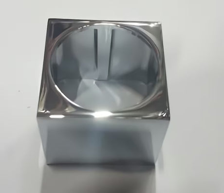 Pokrovčki armature za tuš Optima za serijo Do210 pro za zaščito spojnih delov in urejen videz kopalnice.