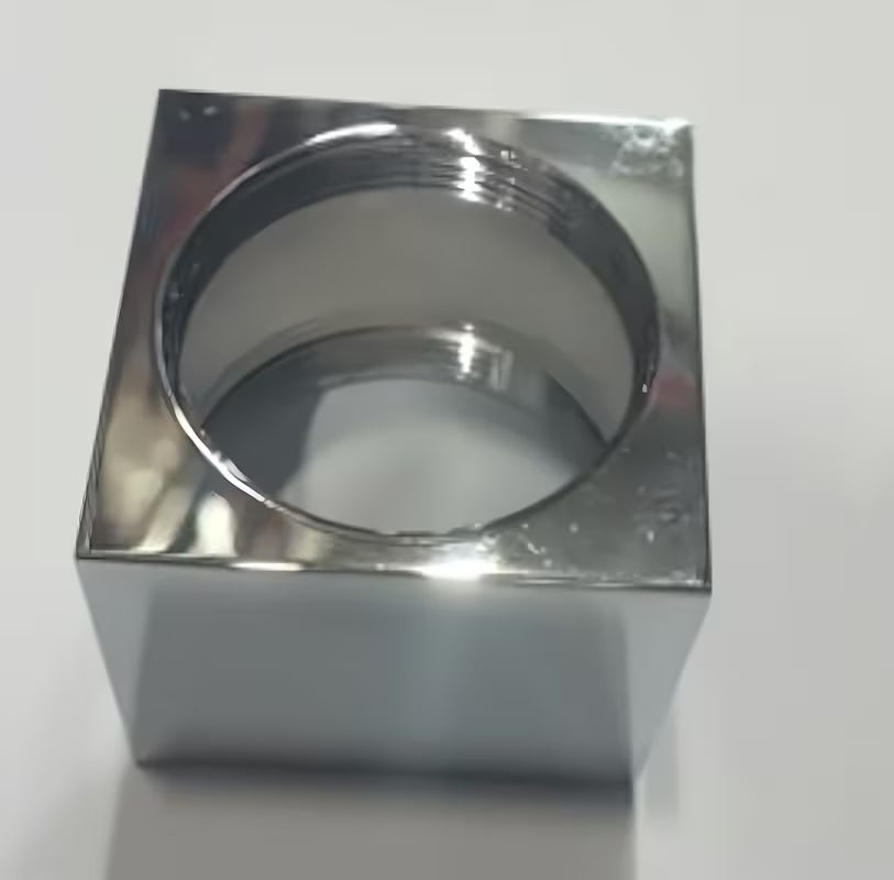 Pokrov armature za tuš Optima namenjen pro model DO215 v minimalistični izvedbi