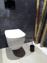 WC ščetka Optima Hombre v črni mat izvedbi z bambusovim lesom