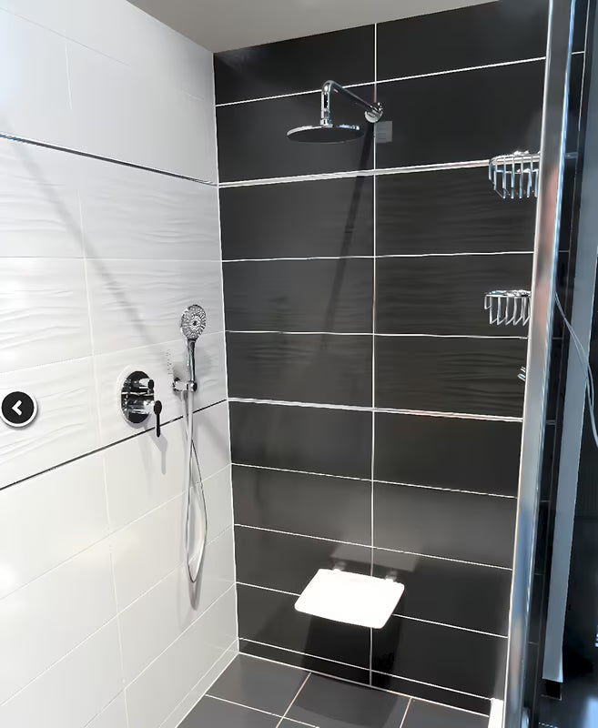 Okrogla medeninasta nadglavna prha Optima Chrome s premerom 20 cm v krom izvedbi