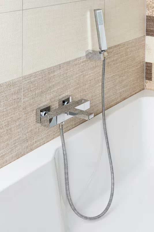 Optima Chrome termostatska armatura za kad u krom izvedbi s tuš setom četvrtastog dizajna