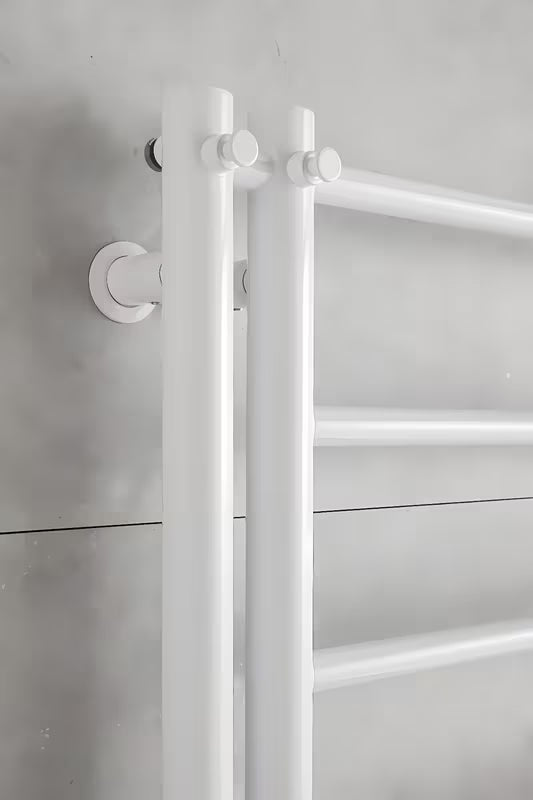 P.M.H. Apollo kombiniran radiator 150x50 cm v sijajni beli barvi s sredinskim priklopom 50 mm