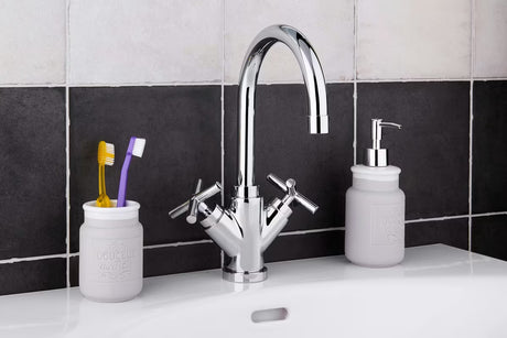 Paffoni Cruz z dvema ročajema armatura za umivalnik u kromiranoj izvedbi s križnom ručkom