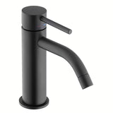 Enoročna stoječa armatura za umivalnik Paffoni Light u crnoj mat izvedbi brez odtoka.