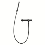 Enoročna stenska armatura za kad Paffoni Light s tuš setom u mat crnoj izvedbi.