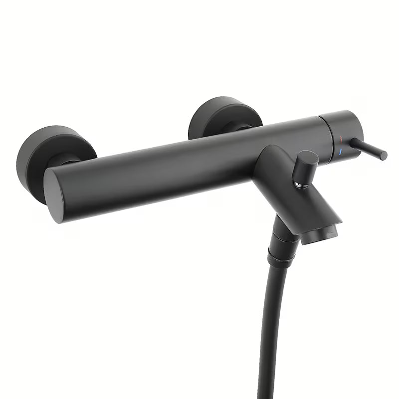 Enoročna stenska armatura za kad Paffoni Light s tuš setom u crnoj mat izvedbi.