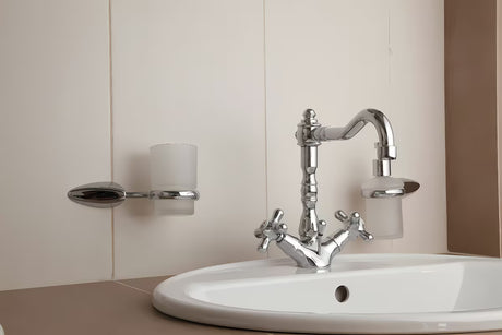 Kromirana z dvema ročajema armatura za umivalnik Paffoni Ricordi z odtokom u retro dizajnu