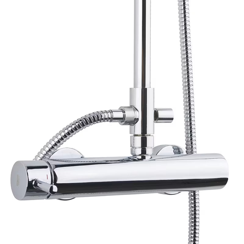 Tušni sistem Paffoni Chrome s jednoručnom miješalicom, ručnim i nadglavnim tušem u okruglom dizajnu.