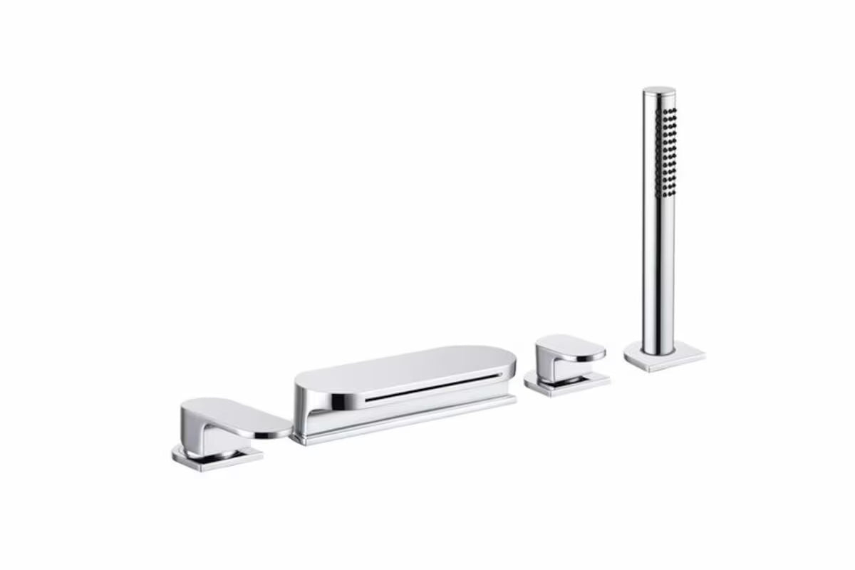 Kada stoječa slavina Ravak Chrome u kromu sa slap izljevom i setom za tuširanje
