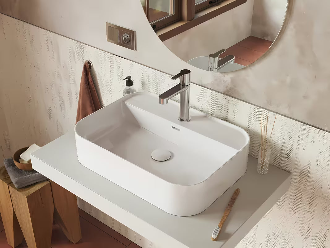 Bijeli umivaonički odtok Ravak Flat s keramičkim čepom pro umivalniki brez preliva