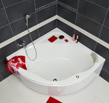 Kotna kad Ravak Newday 150x150 cm od lijevanog akrila s integriranim sjedalom