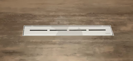 Nerjaveči kanaleta za tuš Ravak Runway 95 cm v sijajni izvedbi pro za prostostoječo montažo