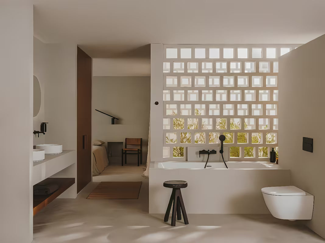 Viseča WC Školjka Roca Ona u bijeloj boji sa skrivenim pričvršćenjem i otvorenim ispiranjem