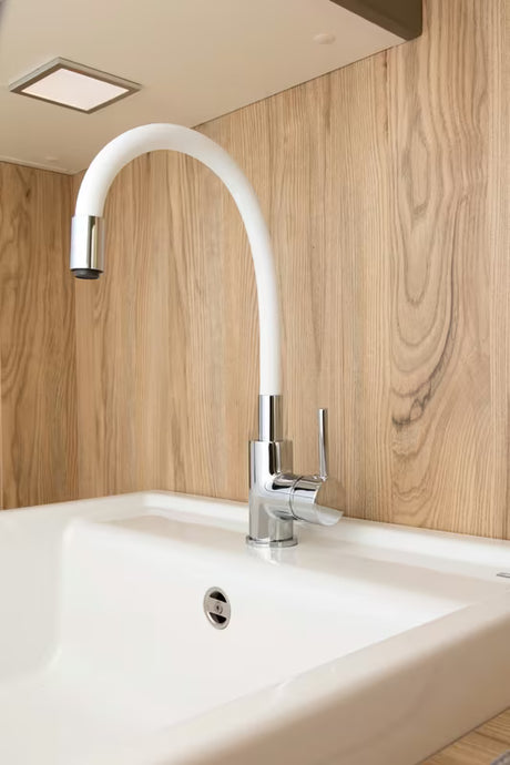 S-Line enoročna armatura za pomivalno korito bijela/krom sa silikonskim fleksibilnim vratom