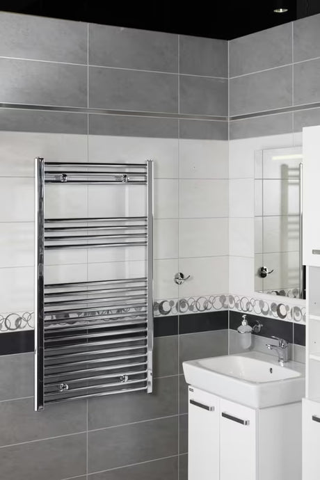 Kombiniran kopalniški radiator S-Line 600 x 1118 mm v krom izvedbi z ravnim profilom.