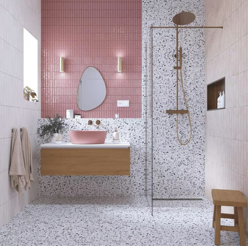 Ružičasti umivalnik na ploščo SAT Aula od lijevanog mramora brez odprtine za armaturo i brez preliva