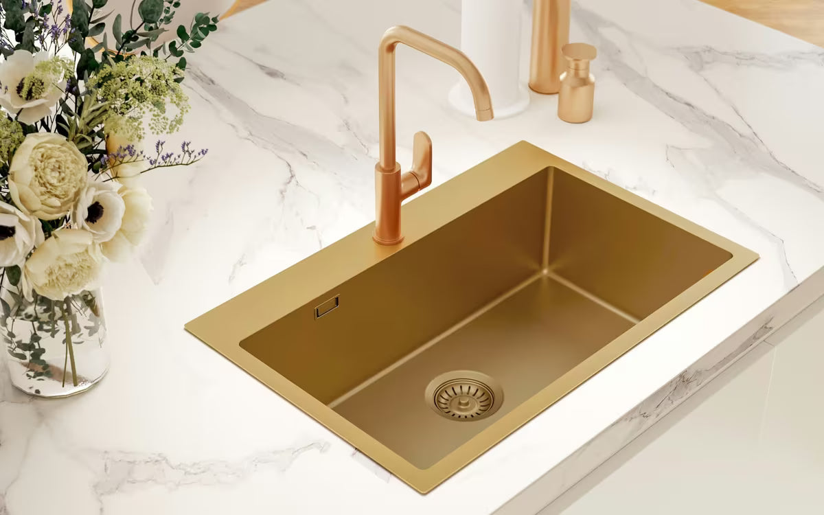 Kuhinjski sudoper od nehrđajućeg čelika SAT Aurum u izvedbi gold, ugradnja za delovni pult