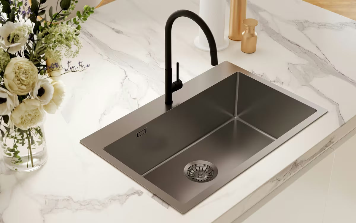 Kuhinjski inox enojno korito SAT Aurum gun metal, montaža za delovni pult, 68x45x21 cm.