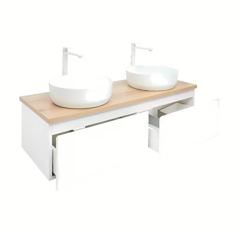 Viseča kopalniška omarica SAT B-Way 1 u bijelom sjaju s pokrivno ploščo u dekoru hrasta