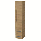 Viseča visoka kopalniška omarica SAT Cube Way u dekoru hrasta hickory s kromiranim ručkicama