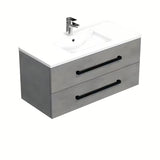 Viseča kopalniška omarica SAT Cube Way s keramičkim umivaonikom u dekoru betona i crnim ručkicama.