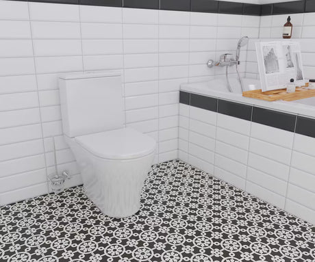 Stenska WC ščetka SAT Cube Way v krom izvedbi z zaobljenim dizajnom pro za sodobno kopalnico.