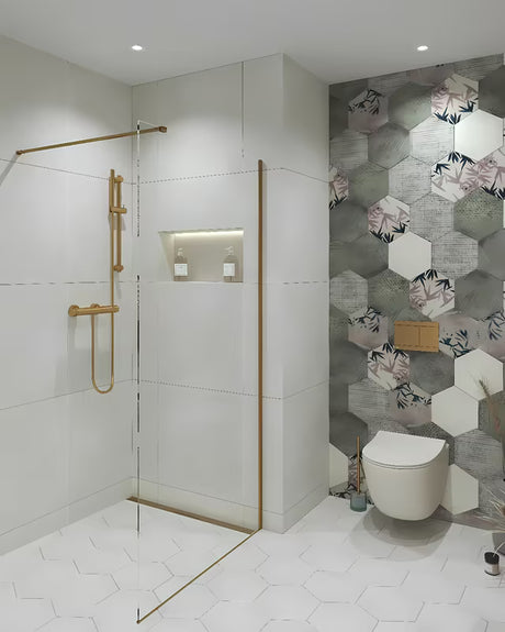 Tuš palica SAT Dark u PVD obradi brušeno zlato, duljina 58 cm.