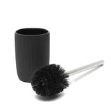 Črna keramična samostoječi  WC ščetka SAT Evolution za moderno kopalnico.