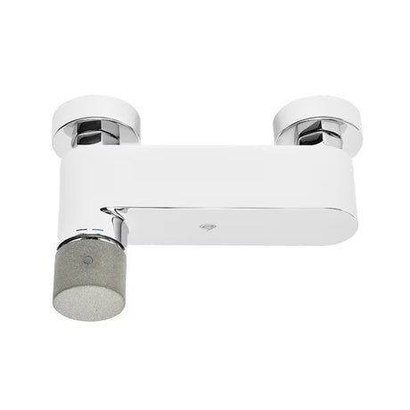 Enoročna armatura za tuš SAT Fusion s betonskom ručicom i sjajnom kromiranom površinom pro za zidnu montažu.